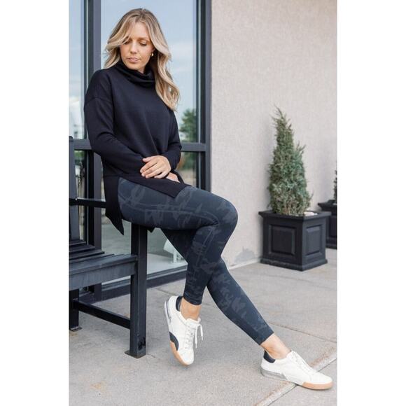 Spanx Look At Me Now Black Camo Leggings Size XL High Rise Seamless - Picture 1 of 5